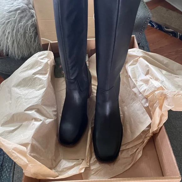 Portland Leather Good Oslo Boot - Picture 2 of 6